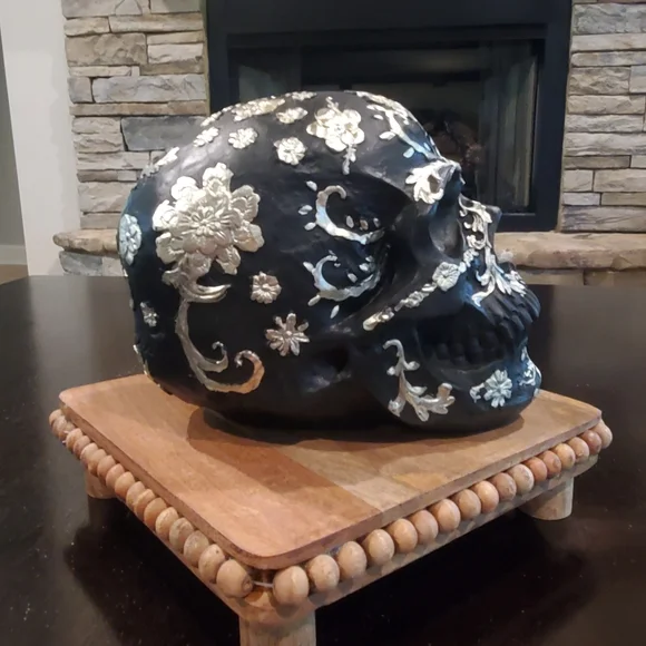 Gorgeous Sugar Skull Decor-NWT - Picture 4 of 5